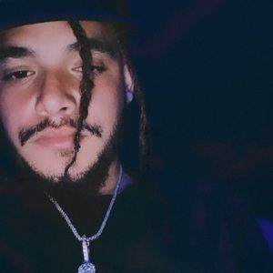 Meet your Posher, Luis